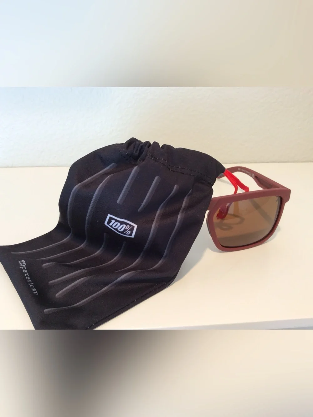 100% – RENSHAW – SOFT CRIMSON Matte Burgundy Square Sunglasses - NWOT